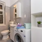 Apartman Comfortable Modern With Shaded Patio *