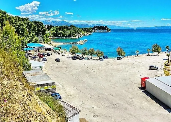 Apartament Comfortable Modern With Shaded Patio