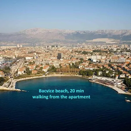 Comfortable Modern With Shaded Patio * Split