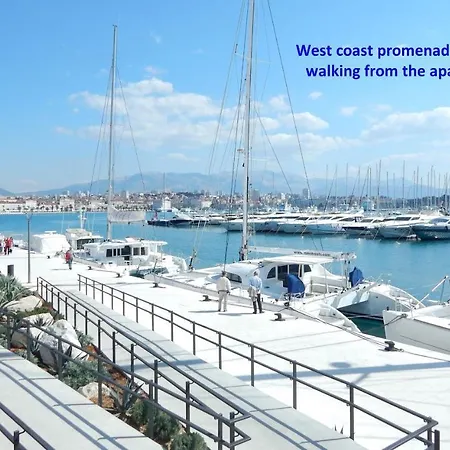 Comfortable Modern With Shaded Patio *