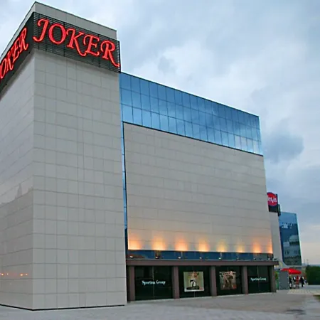 Lägenhet Comfortable Modern With Shaded Patio *