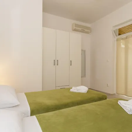 Appartement Comfortable Modern With Shaded Patio *