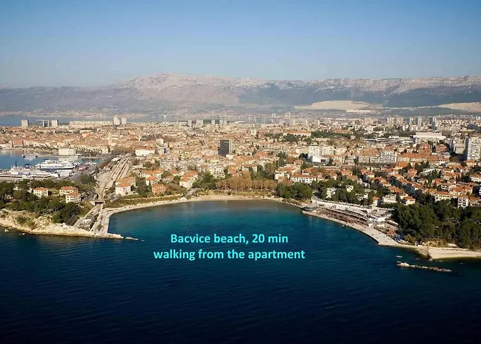 Comfortable Modern With Shaded Patio * Split