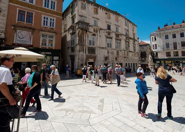 Apartamento Comfortable Modern With Shaded Patio Split