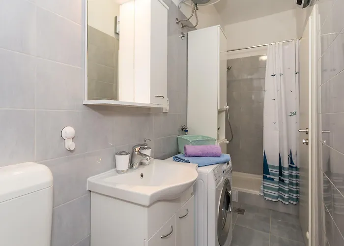 Apartamento Comfortable Modern With Shaded Patio Split